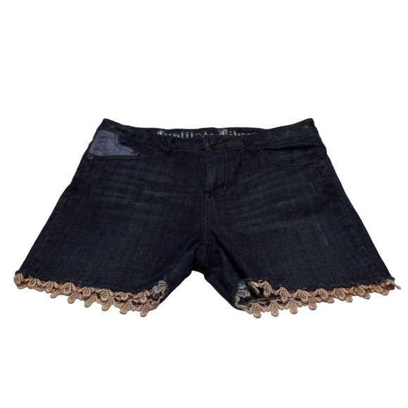 Institute Liberal lace bottom raw‎ hem denim shorts 14 - Picture 14 of 15
